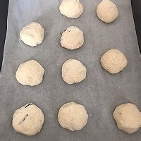 弥漫着香味的迷迭香布里面包