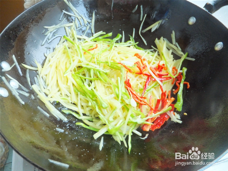 好吃家常菜—双椒土豆丝做法【附自制土豆淀粉】