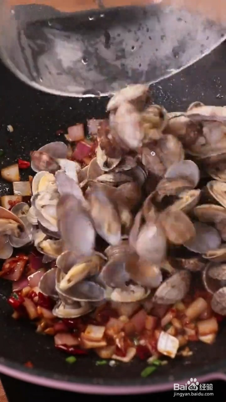 如何制作炒花甲