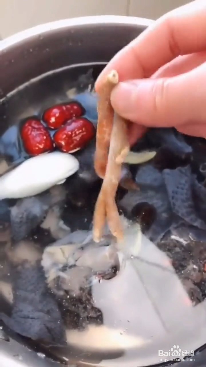如何制作美味的乌鸡汤