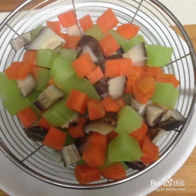 非常简单的肉丁花生米