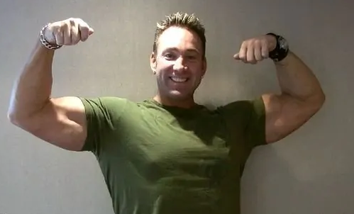 乖乖站好是什么梗