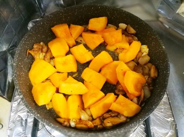 罗勒松茸焗南瓜