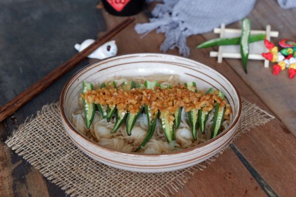 蒜香魔芋蒸秋葵