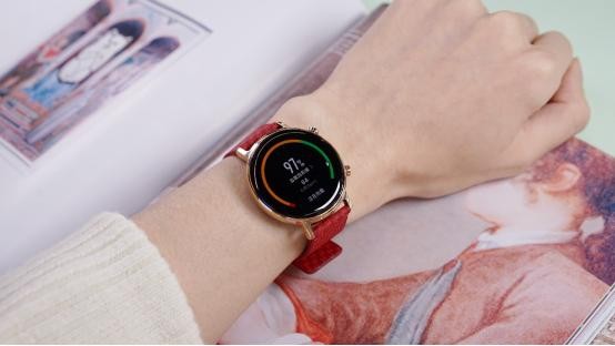 gt2太空人表盘怎么设置