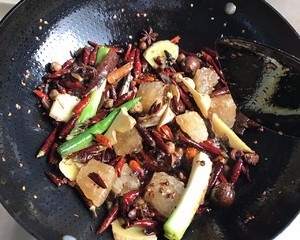 如何做一道正宗的麻辣鸭脖