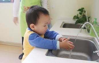 父母怎样正确培养孩子的独立性?