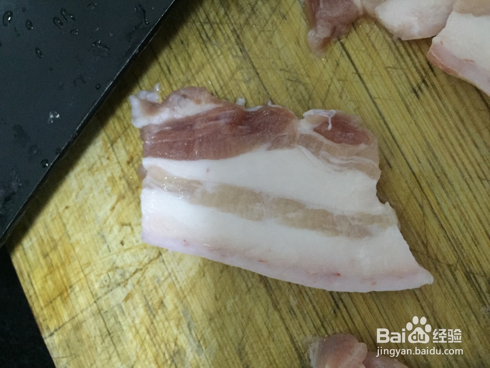 手撕包心菜炒五花肉的简单之法