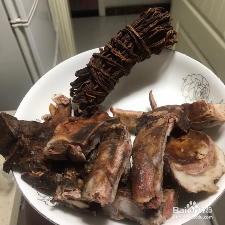 美味到哭的干豇豆炖腊排骨
