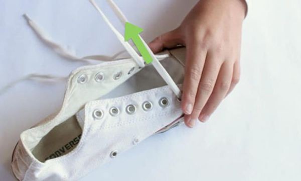 鞋子晒黄了，有什么方法可以让它变回原来那么白