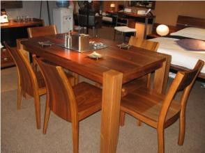 重庆酒店实木餐桌椅材质种类: