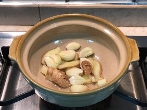 啫啫鱼煲的做法