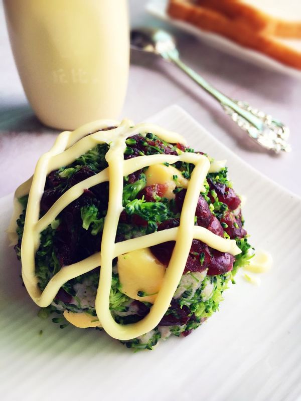 西兰花山药沙拉球