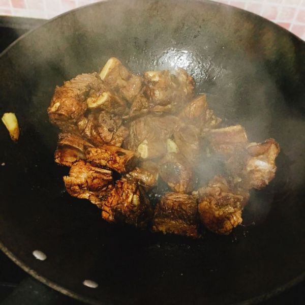 红烧排骨萝卜藕