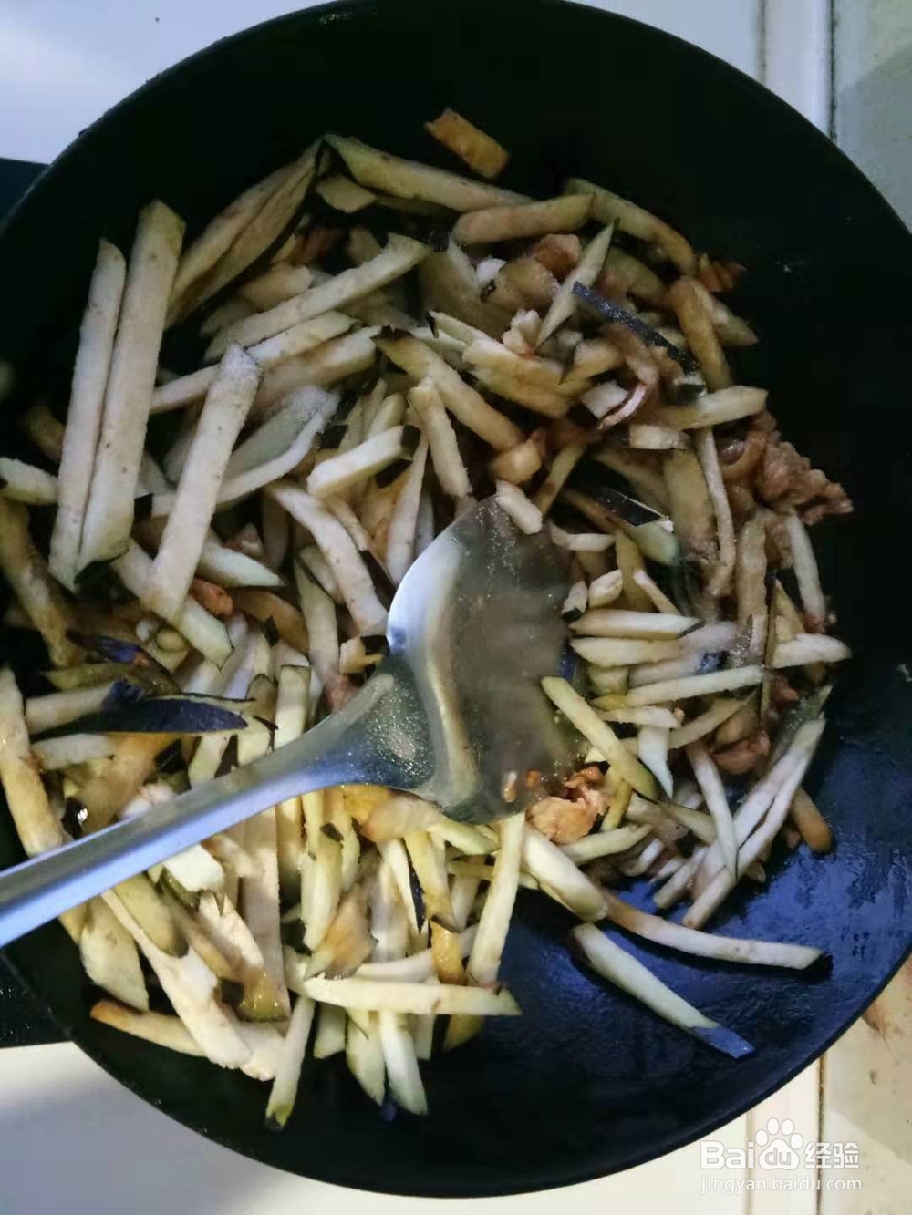 茄条炒肉的做法