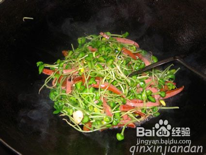 香肠炒黑豆芽