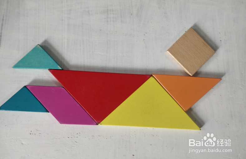 用七巧板怎样拼一个趴着的小孩儿?