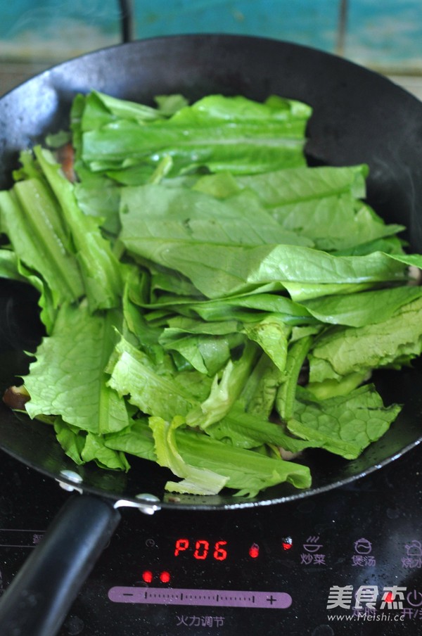 香菇炒油麦菜