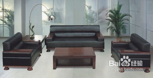 天气潮湿情况下该如何保养家具？