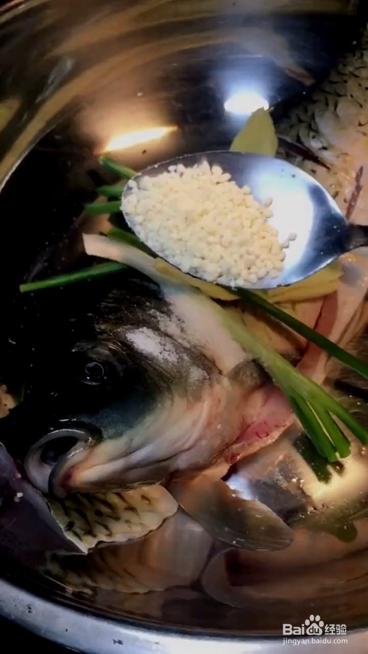 清蒸鲫鱼如何弄