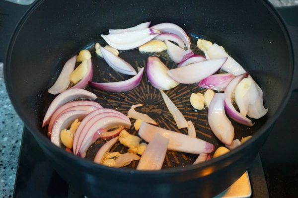 香辣草鱼豆腐煲
