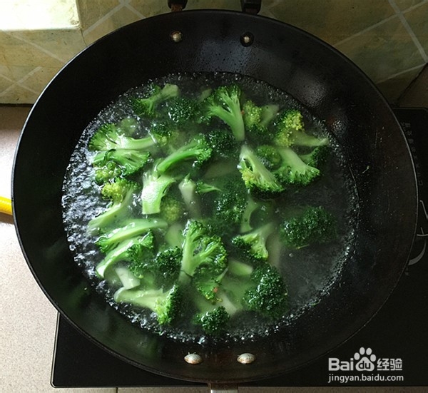 瘦肉炒西兰花的制作方法