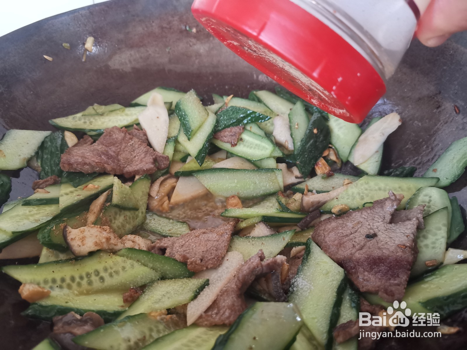 肉炒杏鲍菇黄瓜片