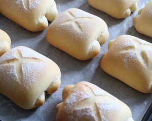 牛奶面包卷的做法