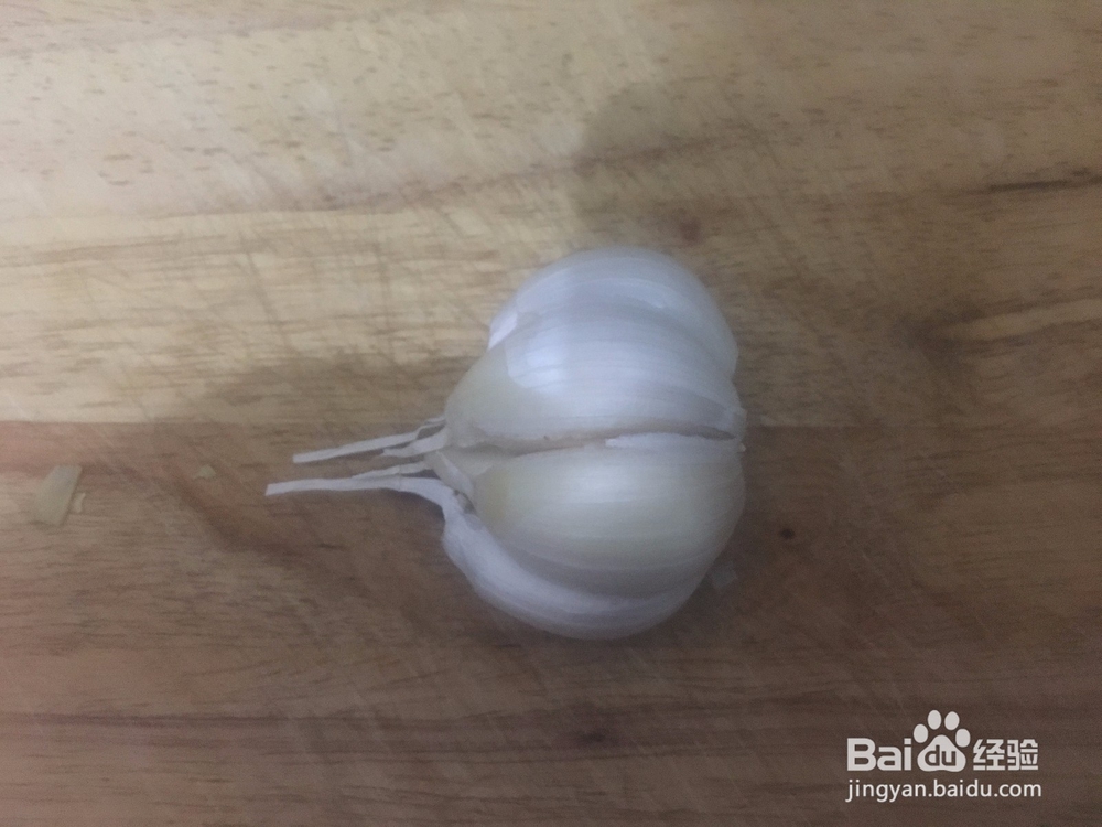 家中制作蒜泥生菜