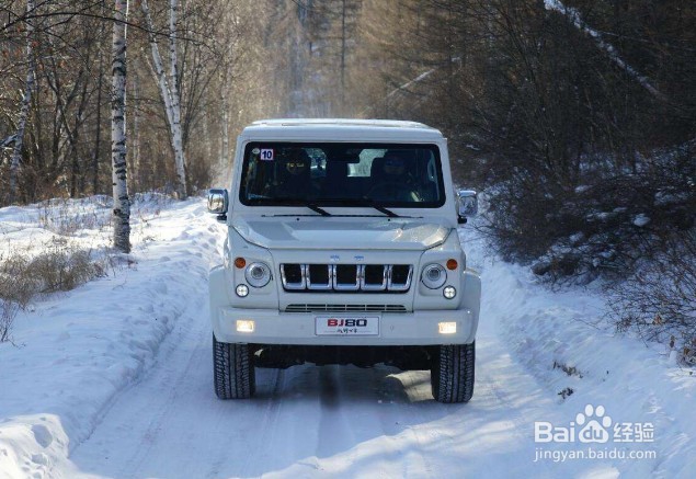 后驱车下雪天解决办法