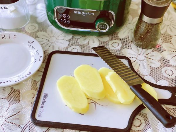 健康无油酥脆薯条在家就能做