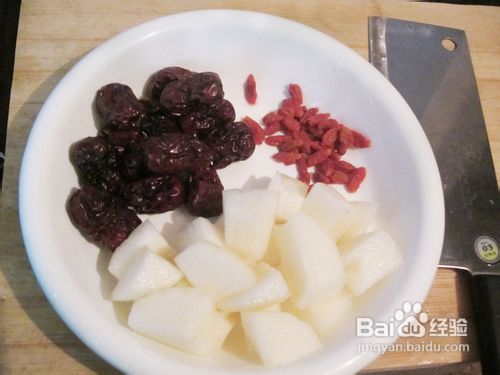 雪梨银耳汤的做法