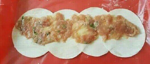 在家也能做的玫瑰饺子