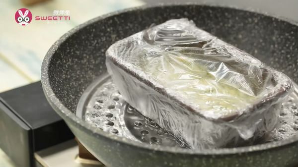 做一次扎实的菠菜鸡蛋糕，蘸汁超美味！