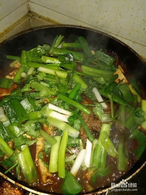 小米辣酱汤鲫鱼豆腐锅