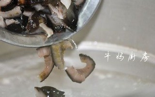 滋补极品:海参龙骨汤