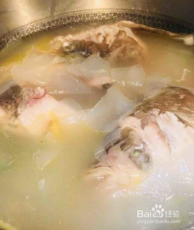 简易版鱼头炖粉皮