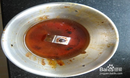 如何清洗油烟机里的废油—如何保持油烟机清洁