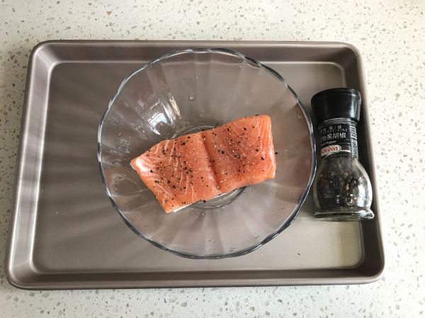 迷迭香烤三文鱼