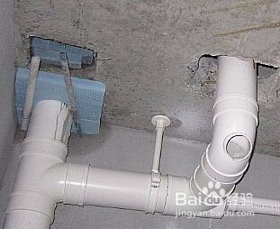 不小心钻透楼房下水管道怎样修复