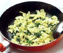 家常菜：菠菜炒鸡蛋怎么做
