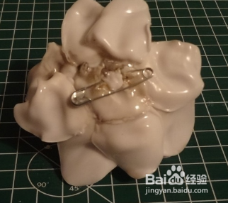 用一次性勺子自制一幅超美胸花的手绘