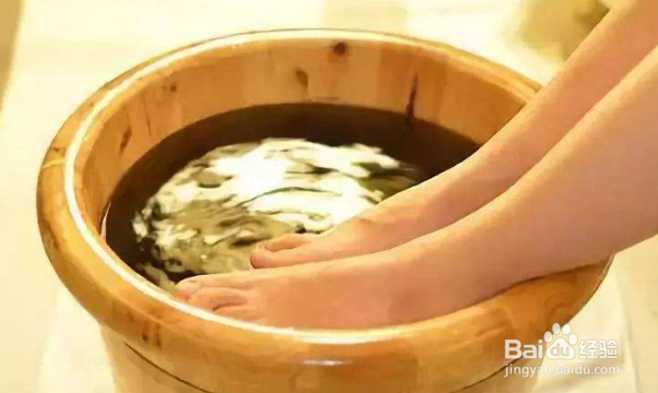女生冬天手脚冰凉要怎么办