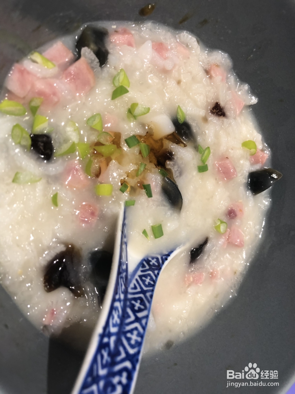 营养美味的皮蛋火腿粥