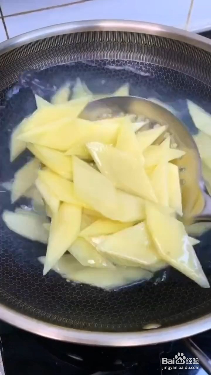 如何制作好吃的尖椒土豆片