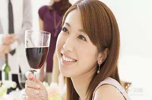 女生常喝纽慕红酒有哪些好处