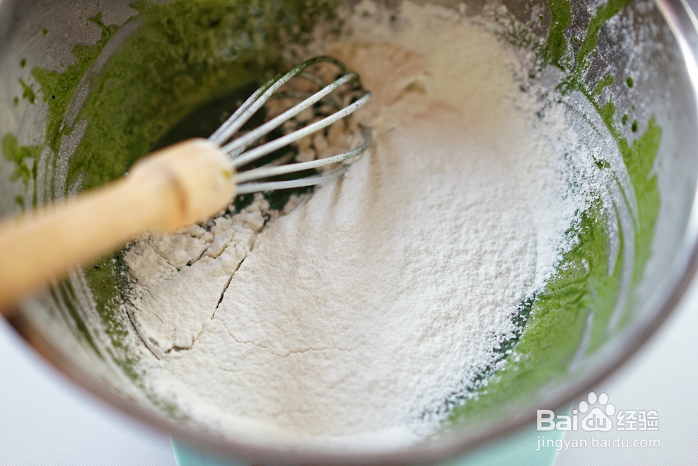 看完就会的抹茶蔓越莓纸杯蛋糕