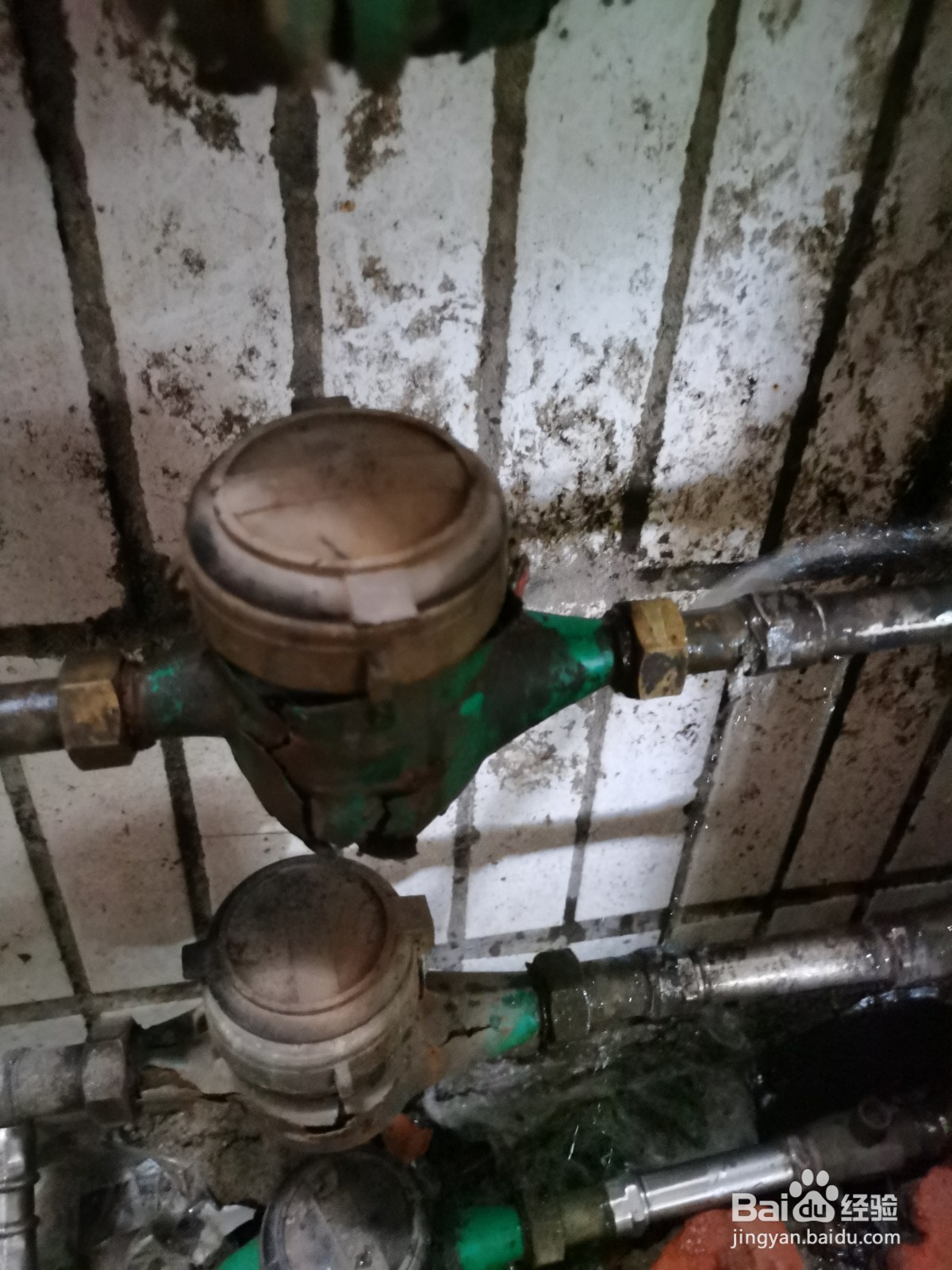 热熔水管时水闸关不掉水怎么办?