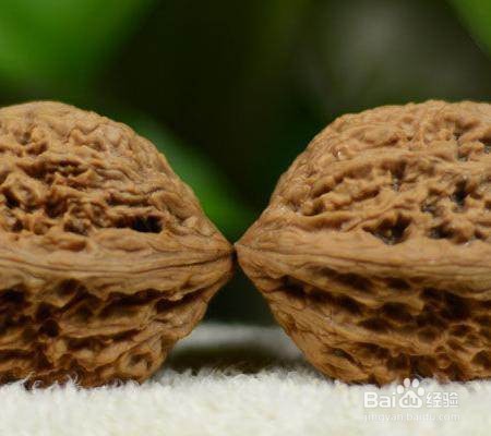 文玩核桃深窝灰尘怎样处理