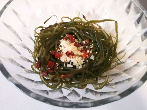 炝拌麻辣海带丝